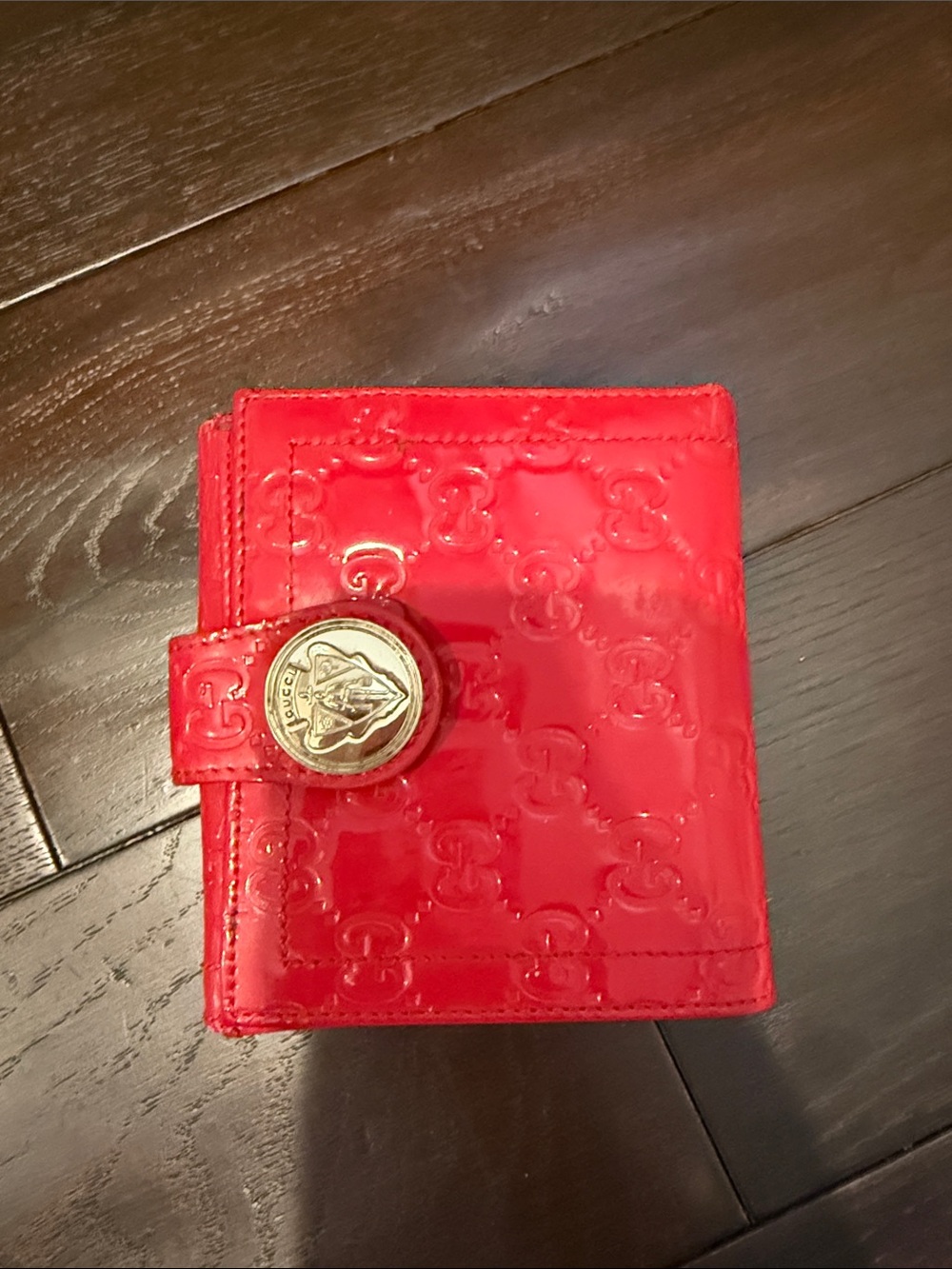 Gucci Red Patent Embossed Compact Wallet with Gold-Tone Medallion Vintage